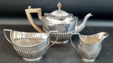 Victorian 3 piece silver tea service, Goldsmiths & Silversmiths Co (William Gibson & John Lawrence