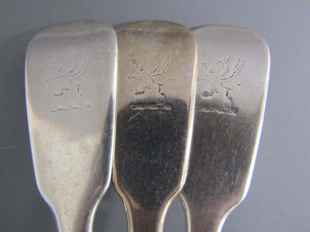 3 silver serving spoons William Cripps London 1825 - total weight 7.2 ozt - Image 3 of 4