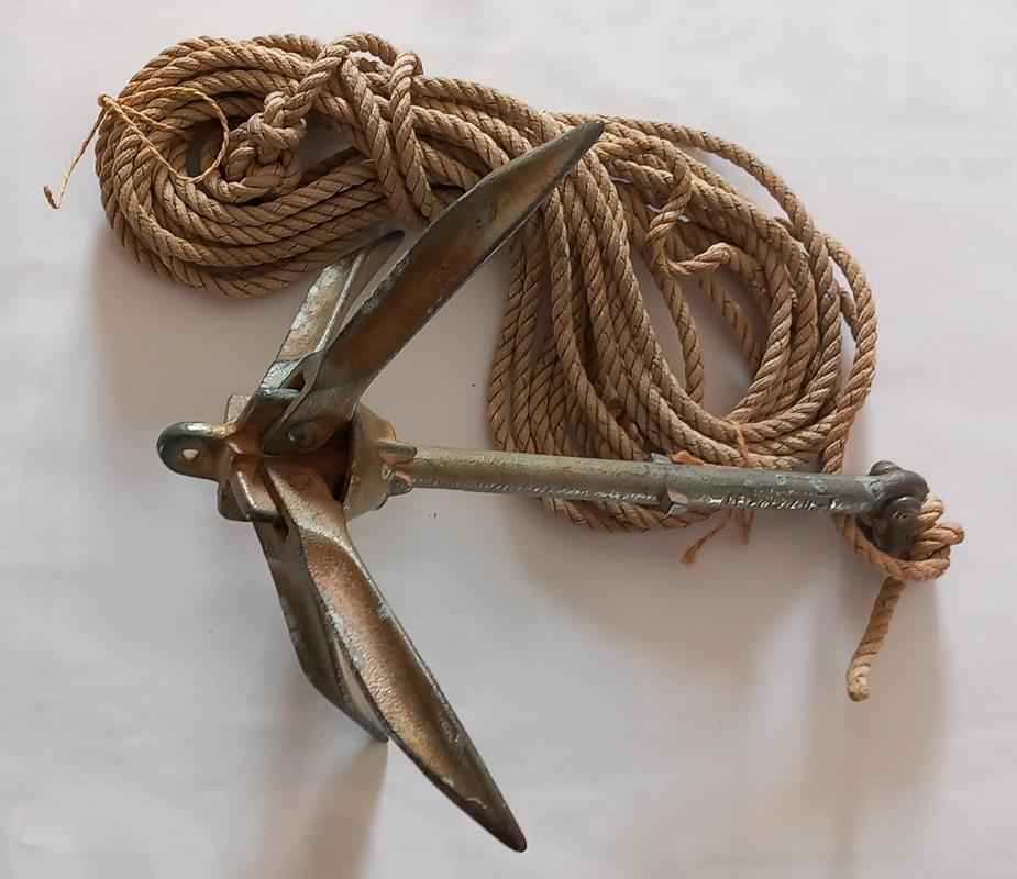 Selection of fishing items, includes drogue, Norway folding grapnel anchor 1.5kg, priest, fly - Bild 6 aus 16