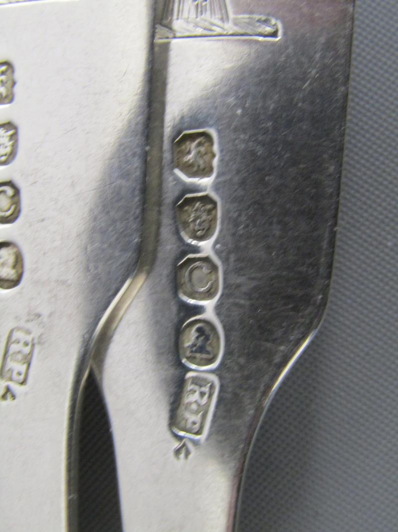 4 Richard Poulden silver forks London 1818 - total weight 8.5ozt - Image 5 of 5