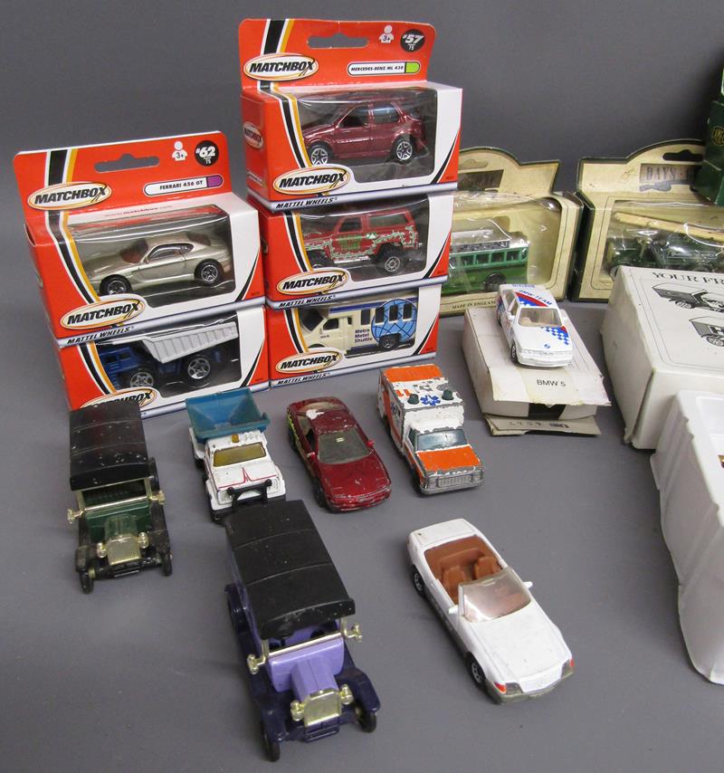 Die cast cars, some boxed, includes Matchbox, Days gone by etc - Bild 2 aus 9
