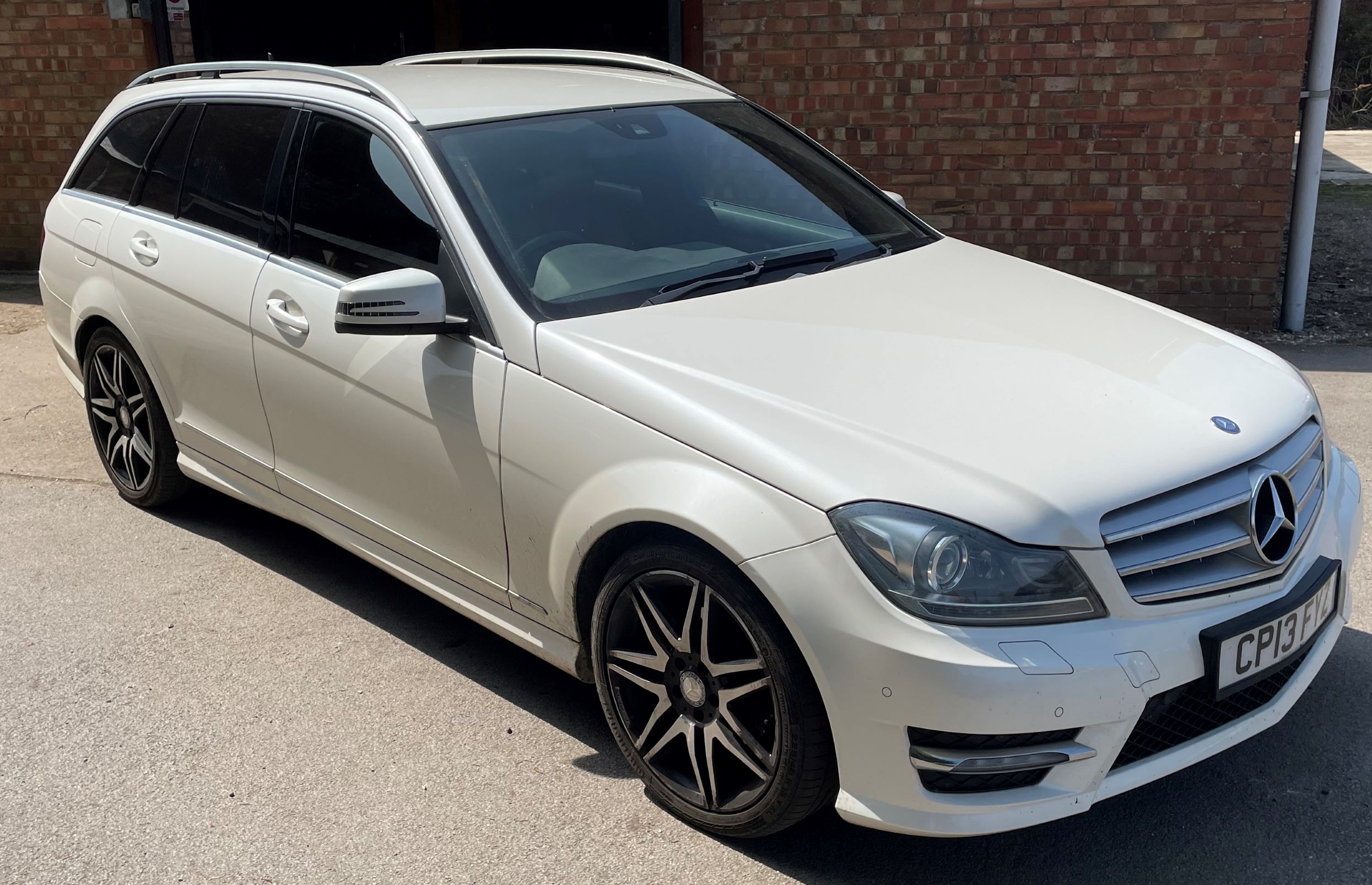 2013 Mercedes C250 AMG Sport CDI Blue-CY A  2.1L diesel estate car in white with red leather