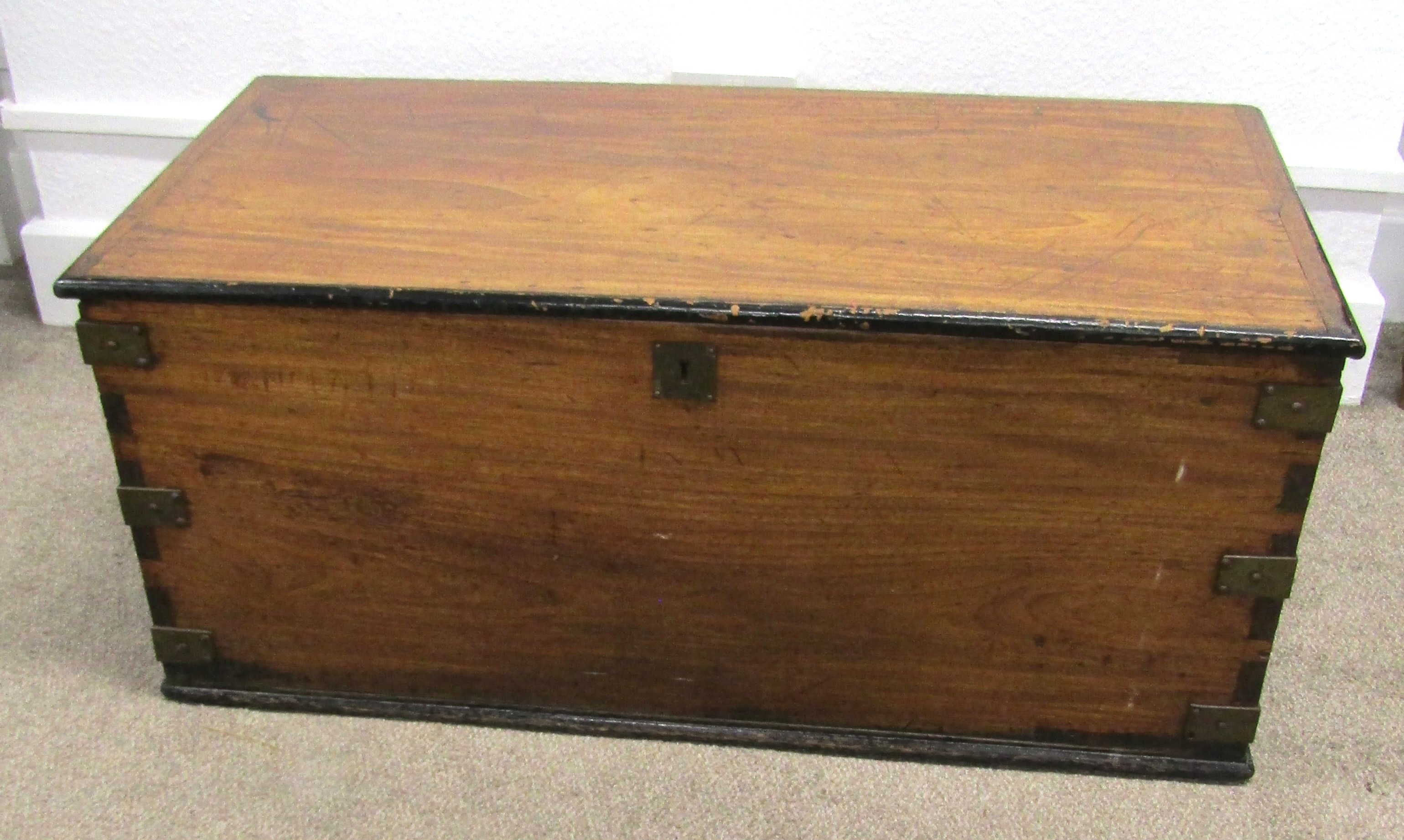 Victorian campaign chest/blanket box with brass brackets L 103cm D 52cm Ht 45cm