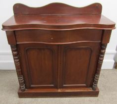 Serpentine front Victorian sideboard - approx. 92cm x 41cm x 94cm