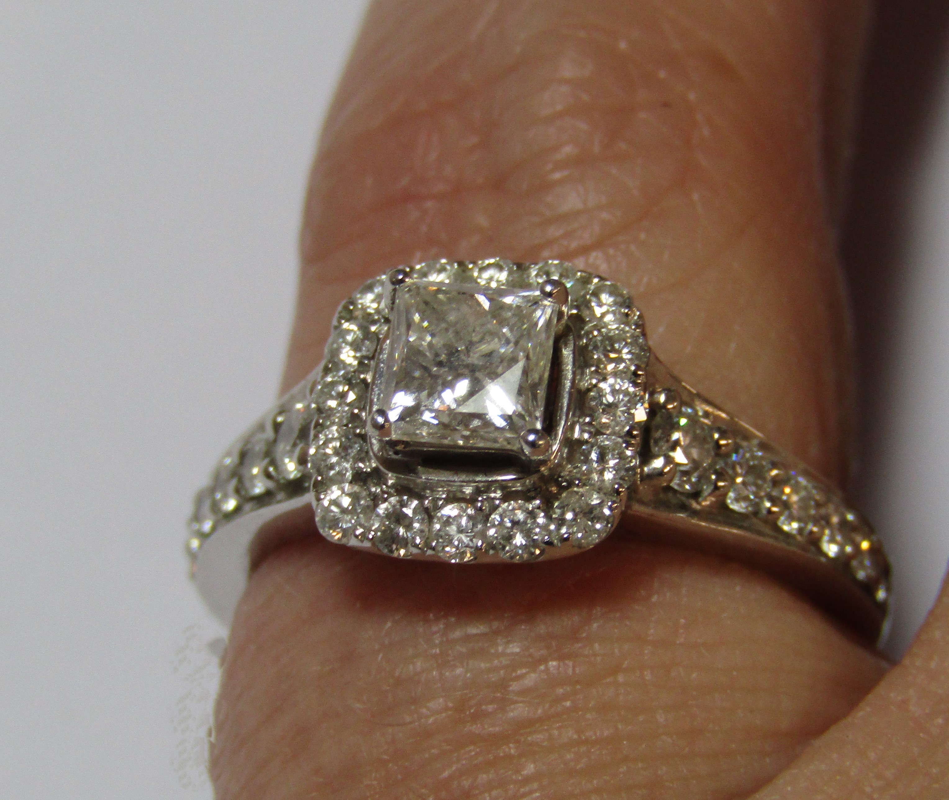 18ct white gold diamond ring with central princess cut 0.60ct diamond measuring 4.73 x 4.51 x 3. - Image 10 of 15