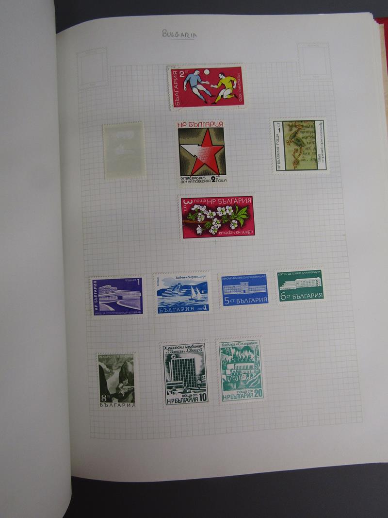 2 stamp albums containing the full Queen Elizabeth Commonwealth collection (unfranked), mixed of - Image 27 of 31