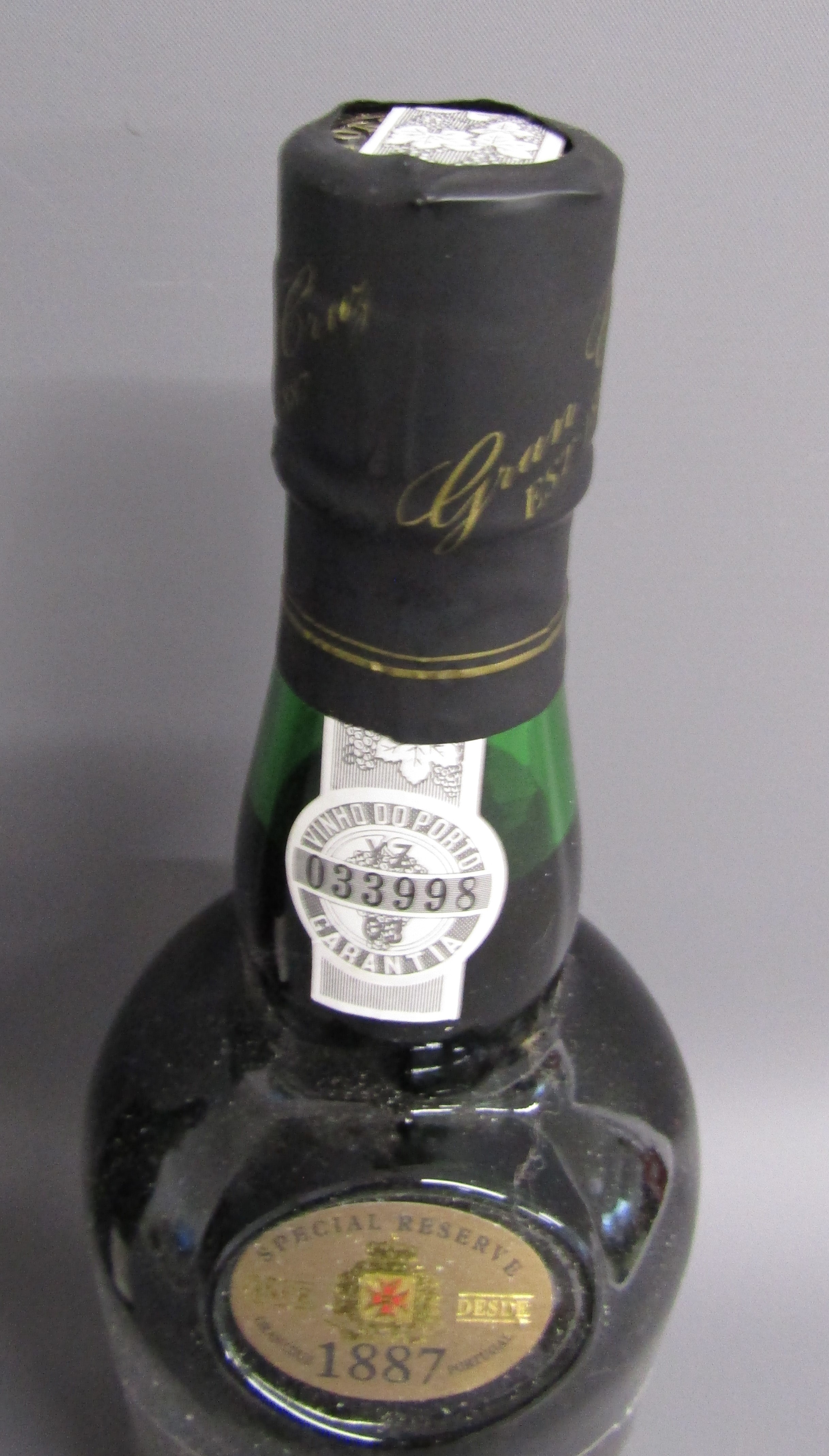 3 bottles of port - Cachao vintage port, Taylor 1970 vintage port and Special Reserve Porto Crua - Image 7 of 7