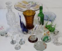 Mixed selection of glassware and glass ornaments