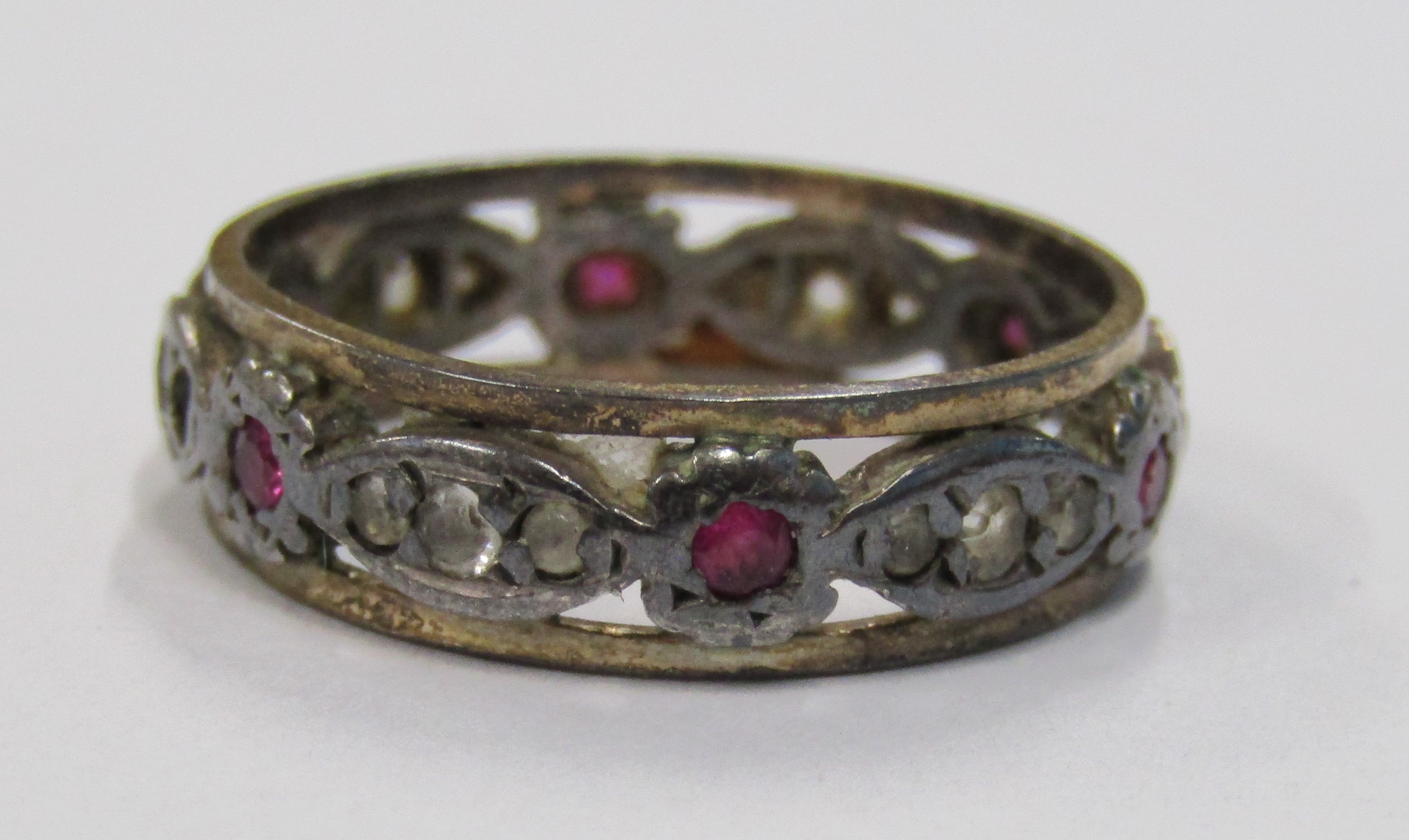 2 9ct rings - 9ct gold and silver ring with possibly rubies and spinel stones, ring size K, 2.7g - - Image 2 of 13