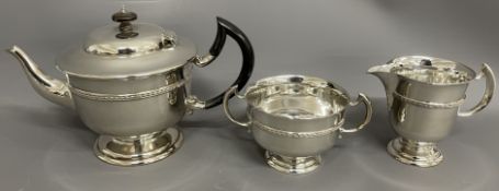 Silver 3 piece tea set London 1924, total weight 25ozt
