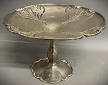 Art Nouveau silver tazza London 1902 184ozt diameter 23cm Ht 15.5cm