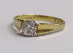 18ct gold ring set with single claw set diamond - ring size N/O - total weight 2.5g