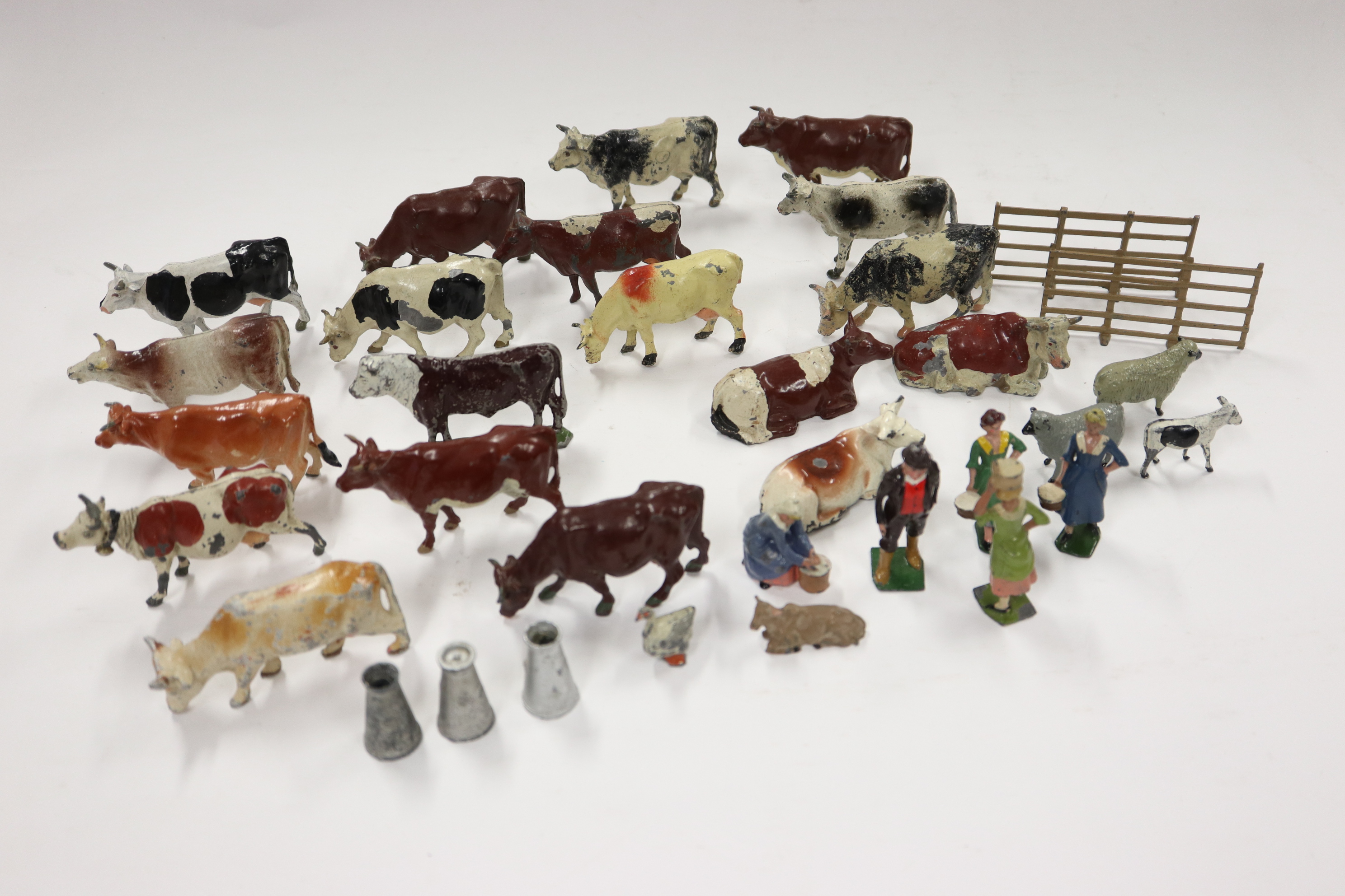 A collection of lead farm animals, etc - Image 2 of 2