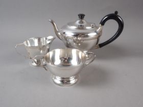 A silver three-piece teaset, 20.3oz troy approx