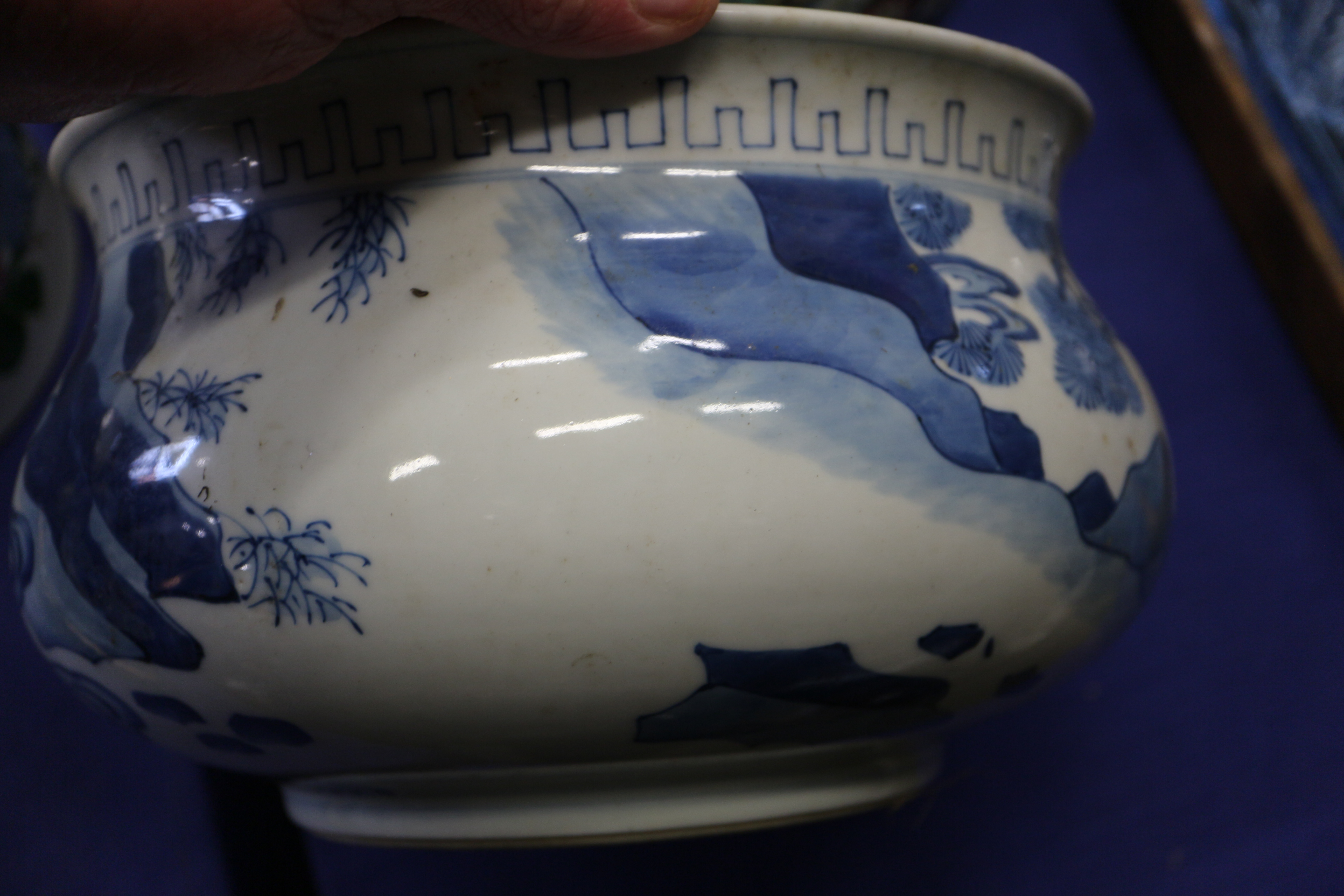 A Chinese blue and white jardiniere with figures in a landscape, 9 1/2" dia x 5 1/2" high, a similar - Bild 27 aus 33