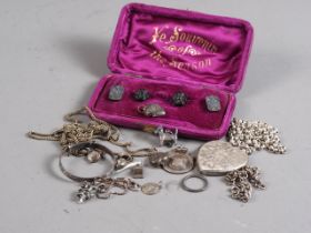 A quantity of miscellaneous silver jewellery, including a heart-shaped locket, two other similar