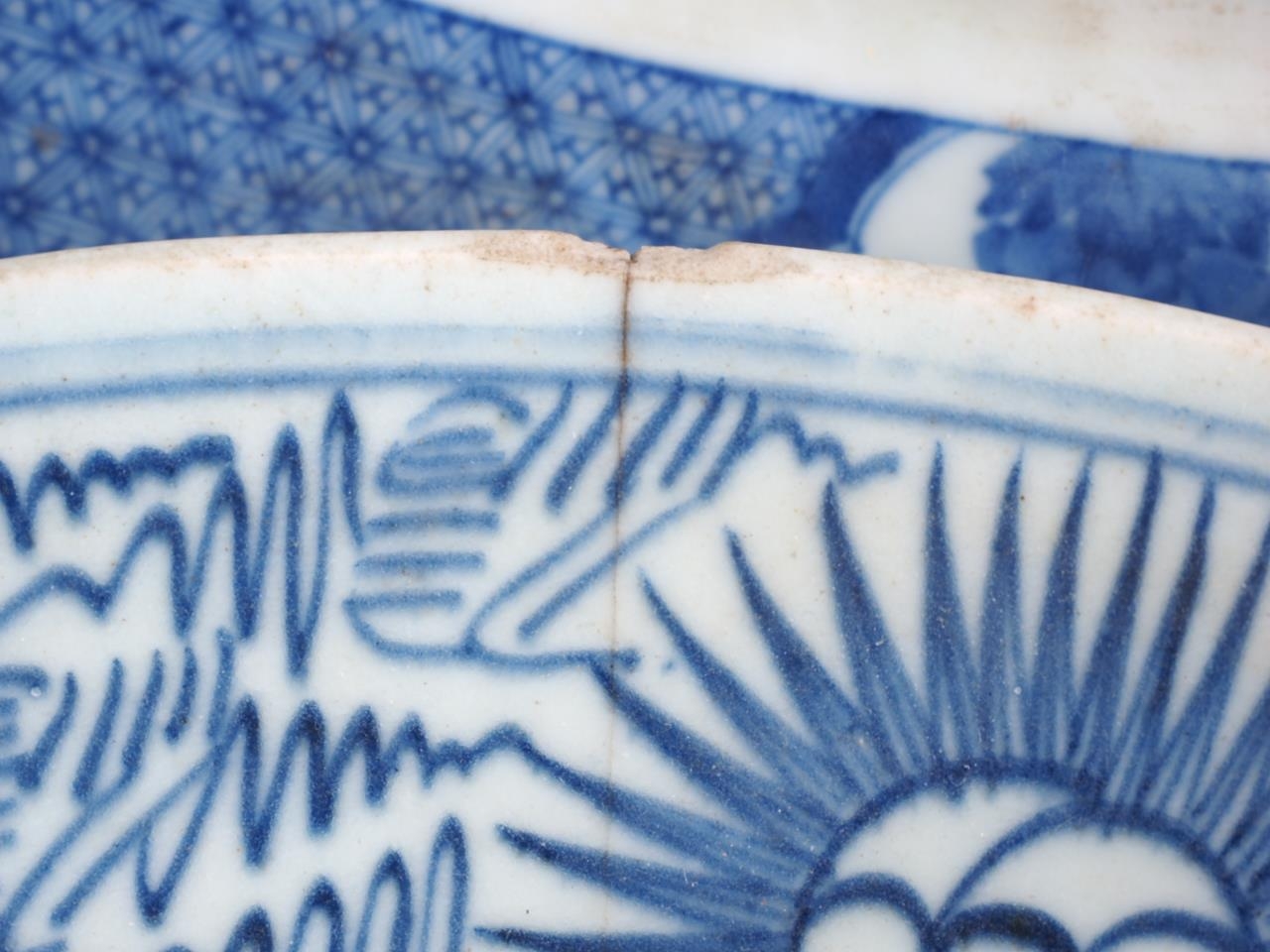 A Chinese blue and white jardiniere with figures in a landscape, 9 1/2" dia x 5 1/2" high, a similar - Bild 2 aus 33
