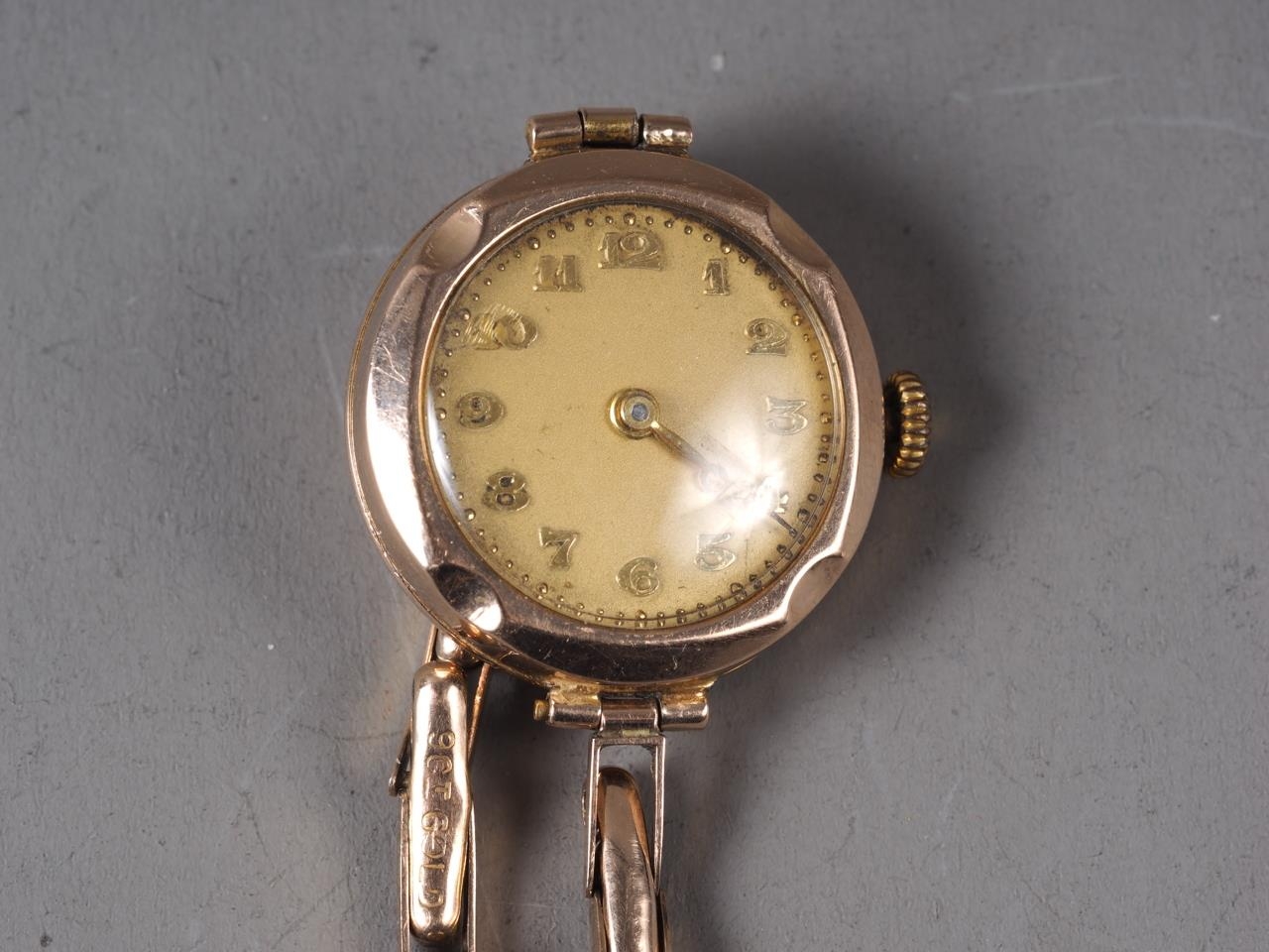 A lady's 9ct gold wristwatch, 15g gross