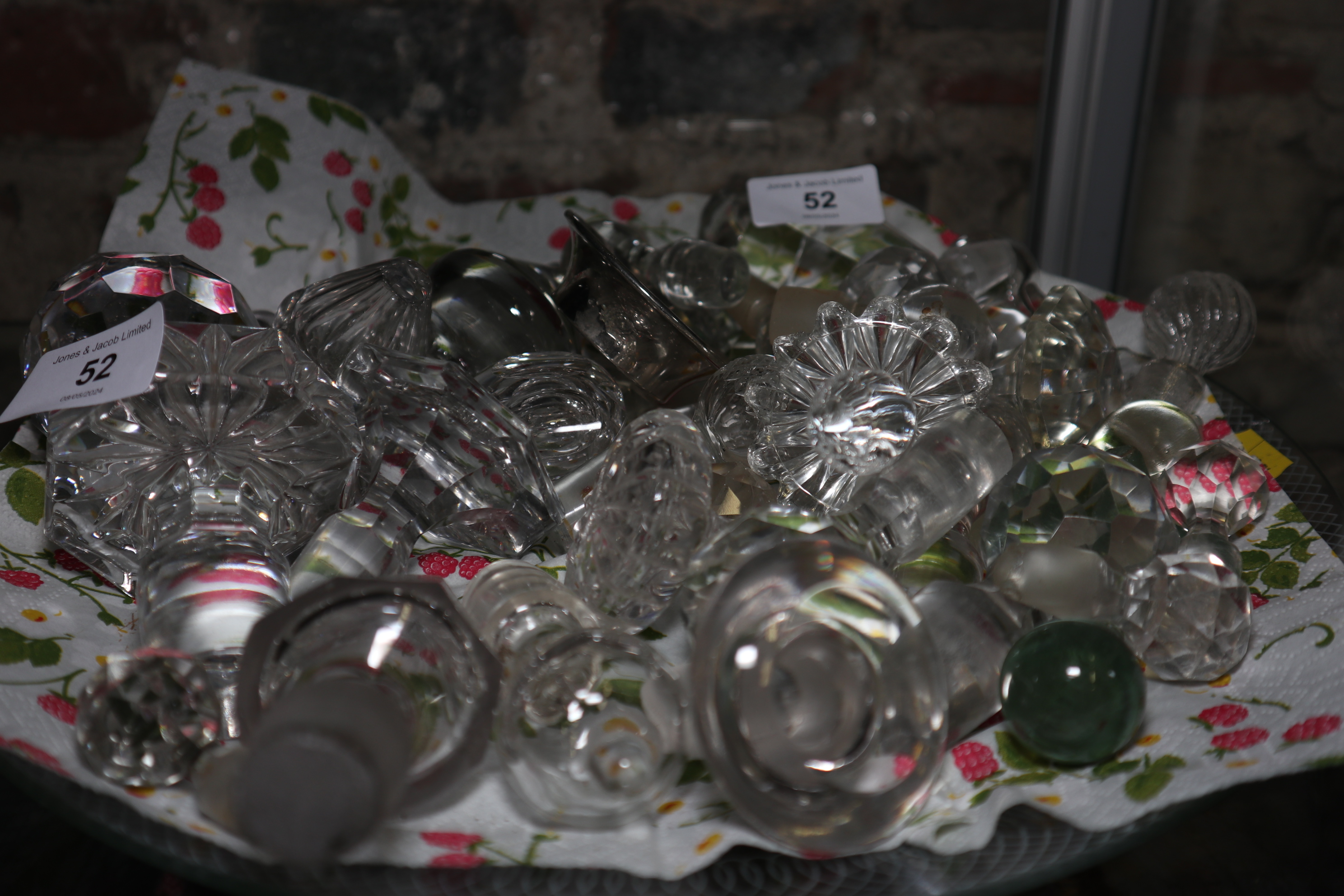 A quantity of clear glass decanter stoppers, various - Image 2 of 3