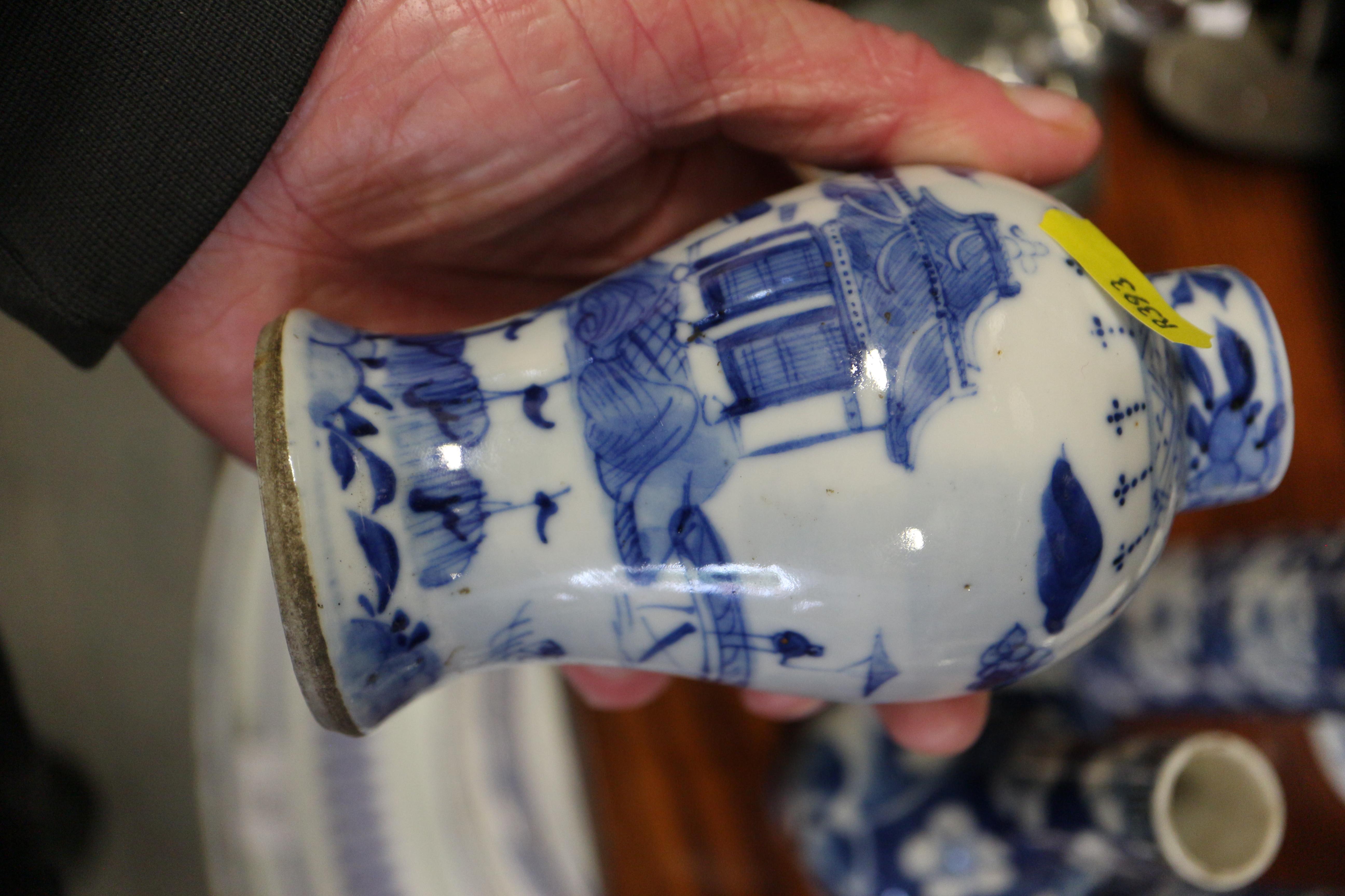 A pair of Chinese porcelain crackle ware vases with figure decoration, 8" high, a similar cylinder - Image 28 of 32