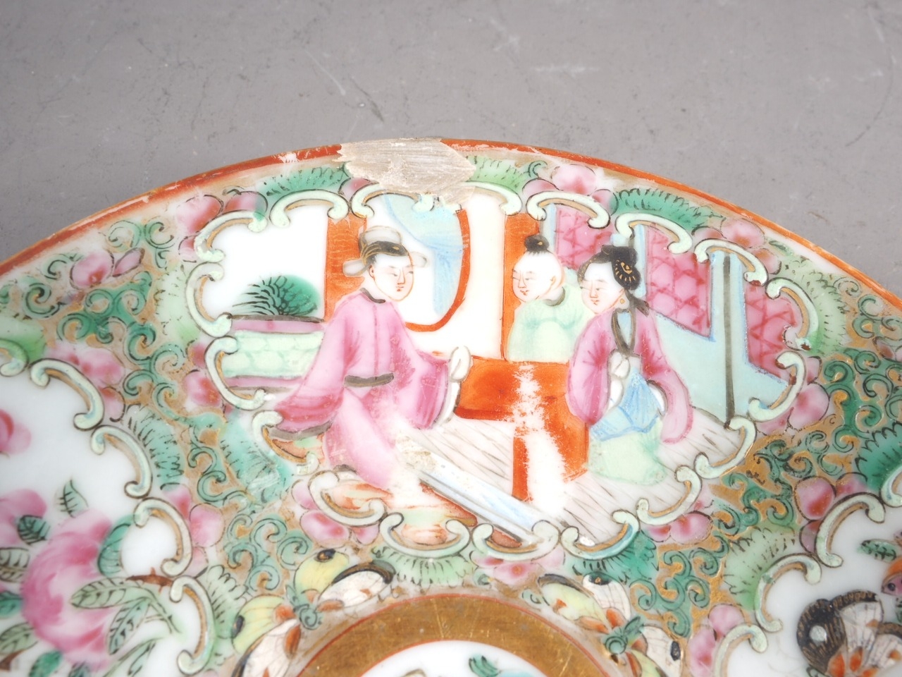 A Canton enamel teapot, 5 1/2" high, and stand with figure, bird and insect decoration, 6" dia ( - Image 3 of 19