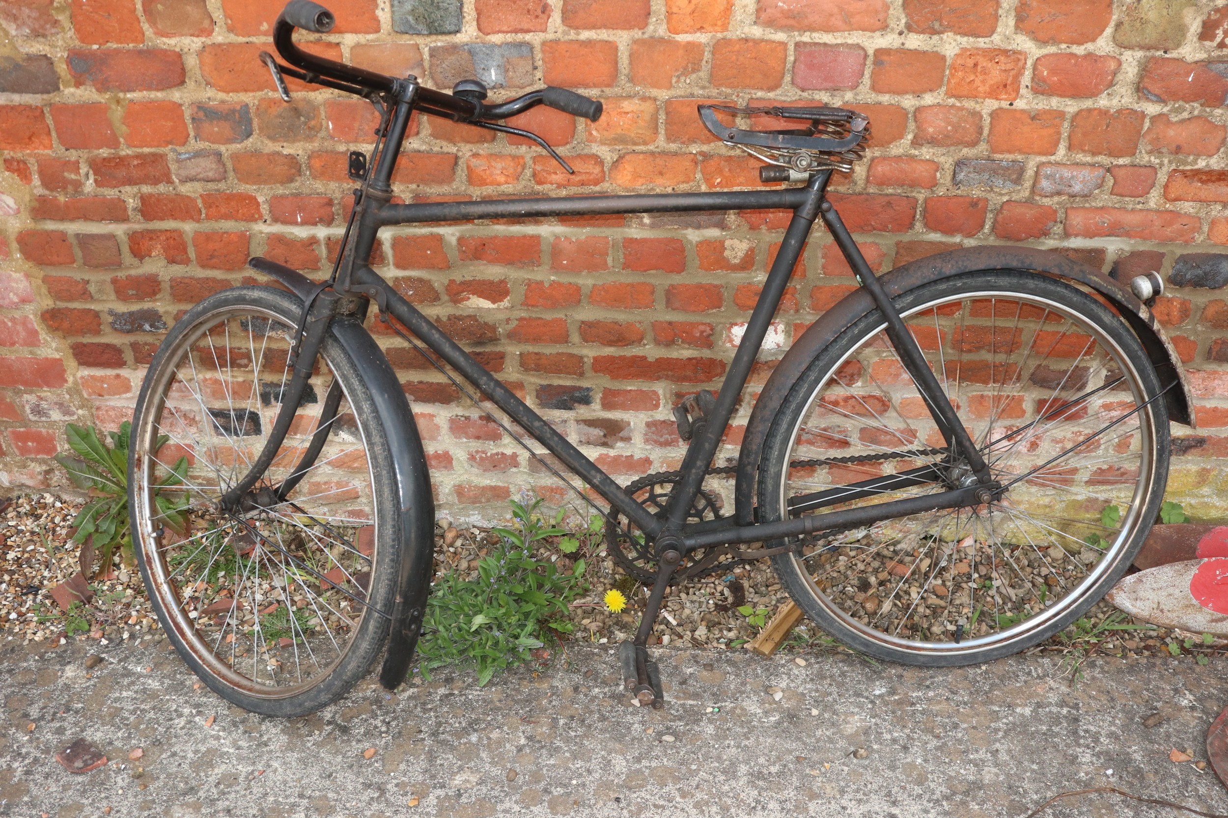 A gentleman's vintage New Hudson Ltd, St George's Works bicycle (said to be 1905), and a lady's