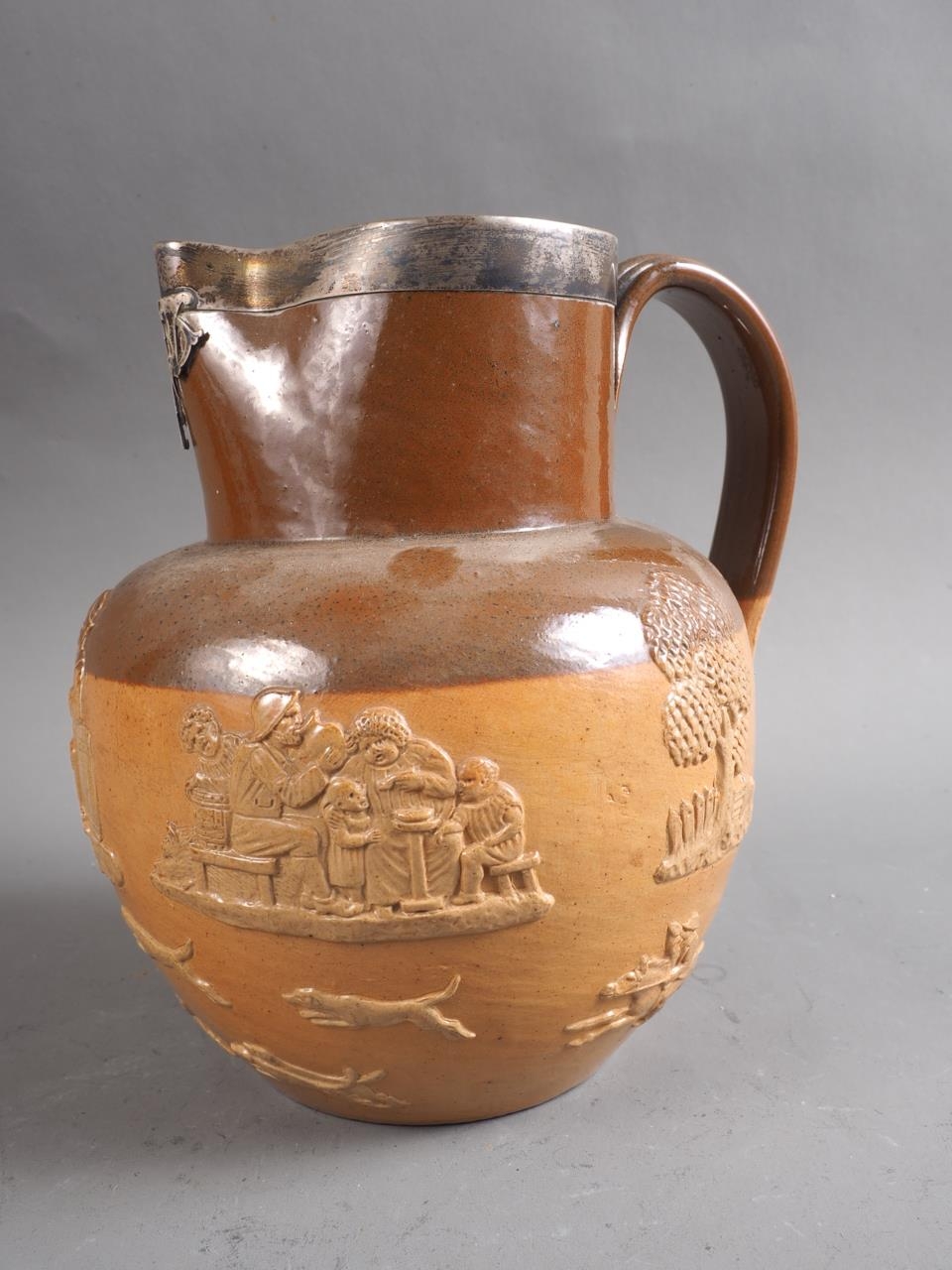 A Doulton Lambeth sprig decorated hunting jug with silver mount, 7" high, and a white glazed campana - Bild 5 aus 6