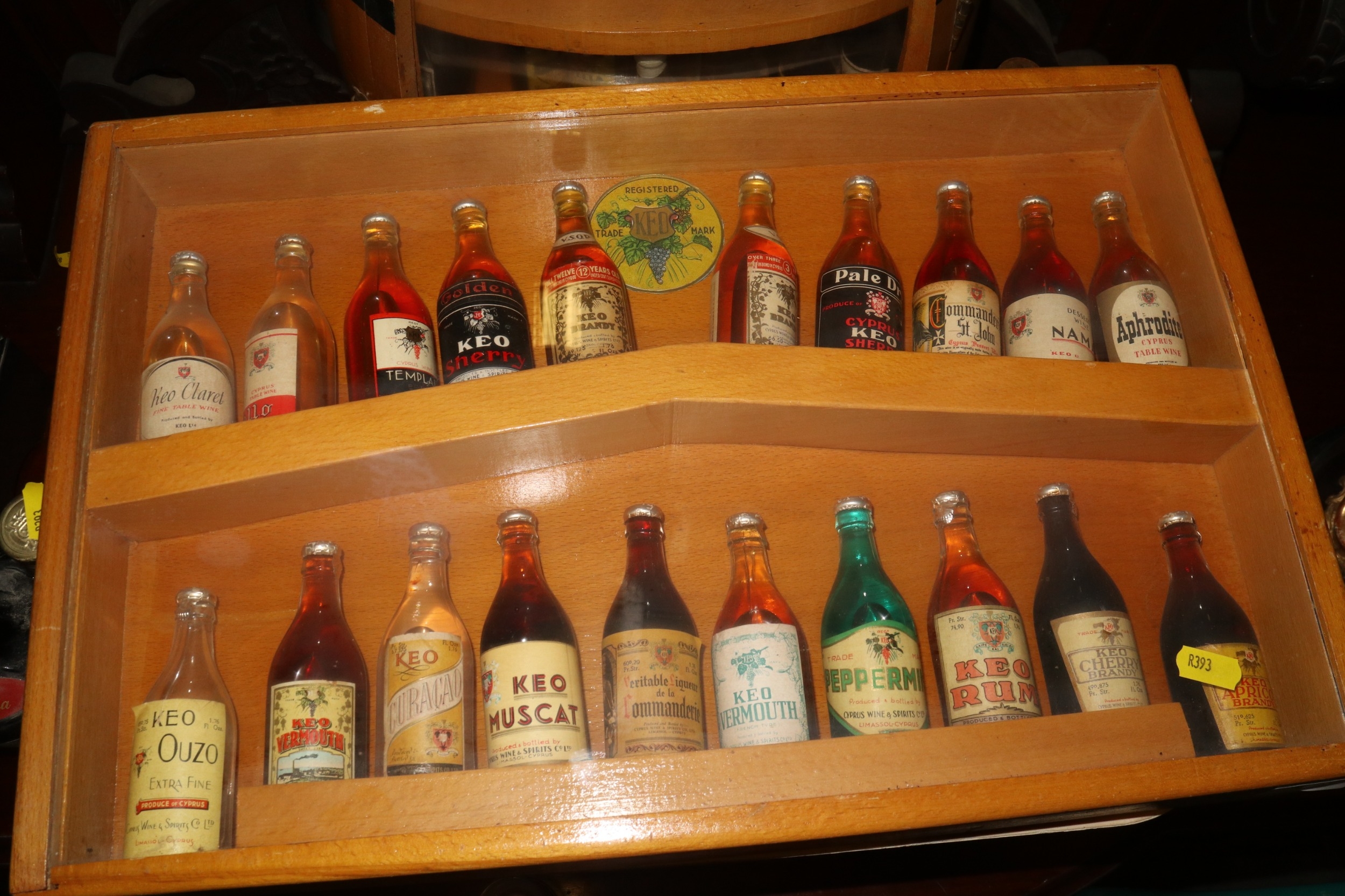 A large collection of spirit miniatures, including brandies, whiskies, liqueurs, etc, in all some - Image 2 of 4