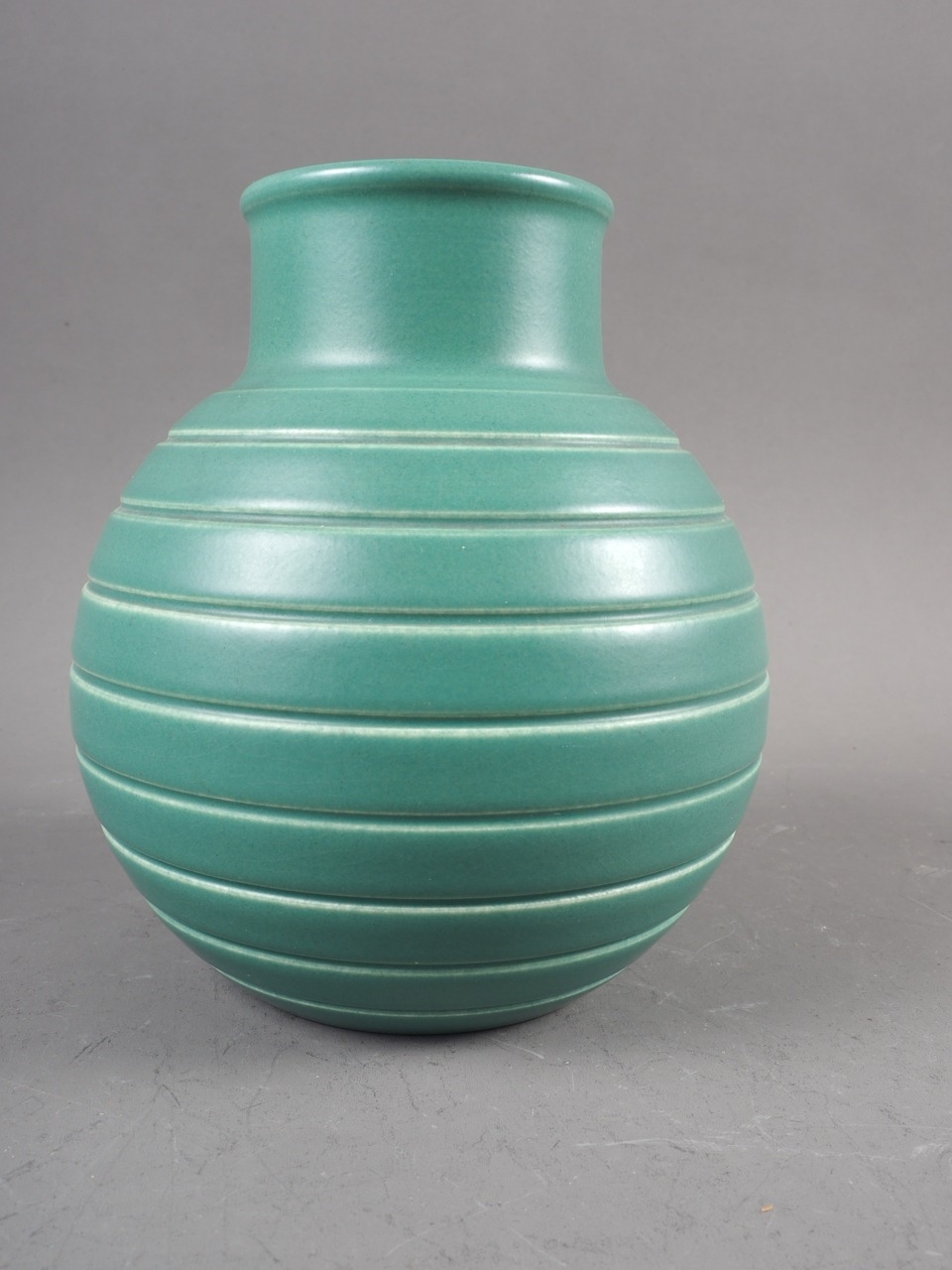 A Keith Murray Wedgwood bulbous green glazed vase with line design, 6 1/4" high, and three Keith - Image 4 of 6