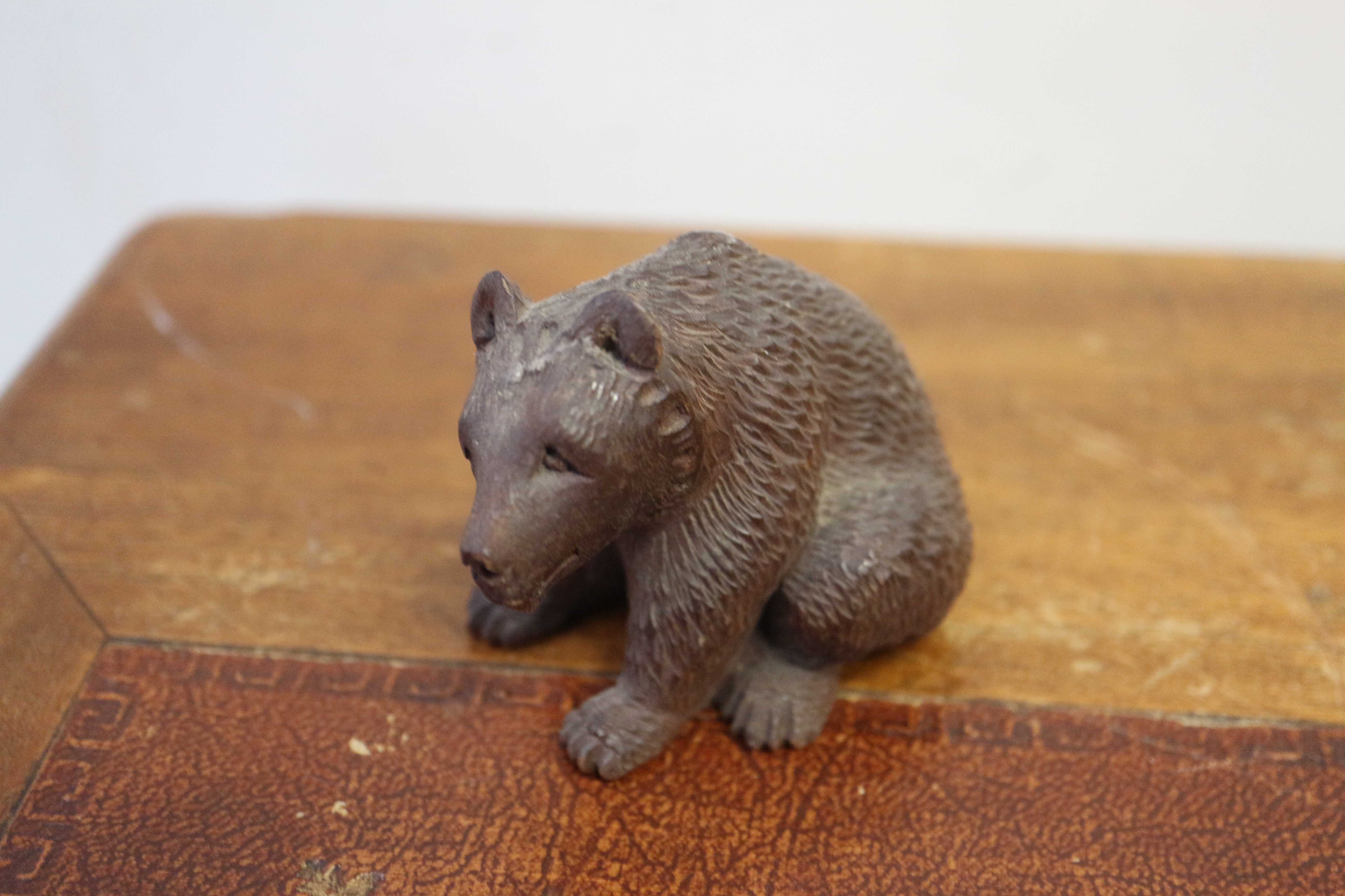 A collection of ceramic and other miniatures, Wade animals, etc - Image 7 of 9