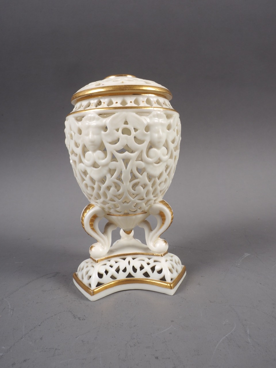 A Royal China Works Worcester Grainger & Co pot-pourri vase and cover with reticulated mask and - Image 4 of 13