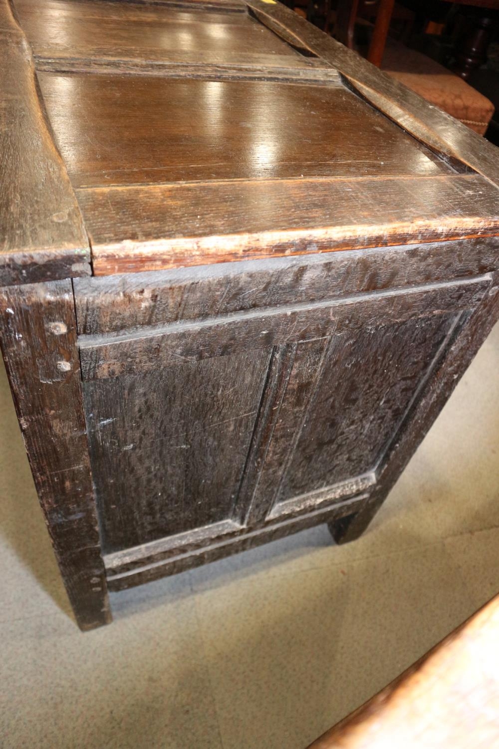 An early 18th century quarter cut oak triple panel front coffer, on moulded stile supports, 45 1/ - Image 3 of 5