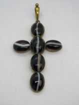 A large Victorian agate cabachon crucifix, 11cm in length.