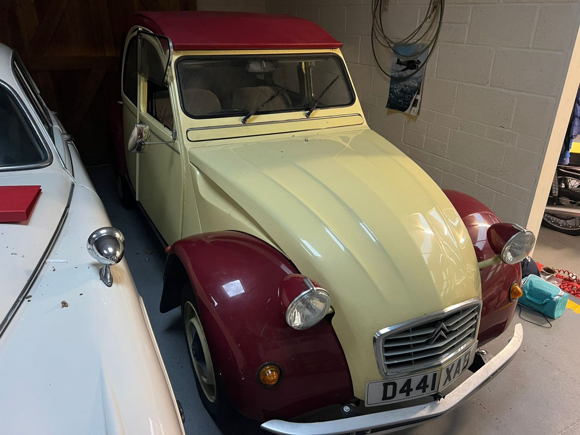 Citroen 2CV6 Special Dolly - Image 5 of 25