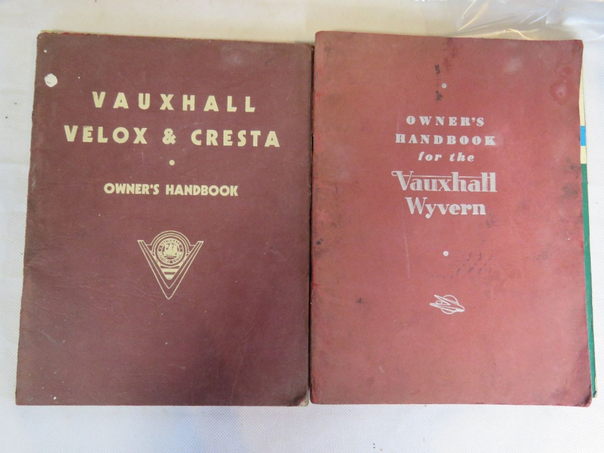 A quantity of Vauxhall handbooks and Pearson's car servicing books. - Image 3 of 5
