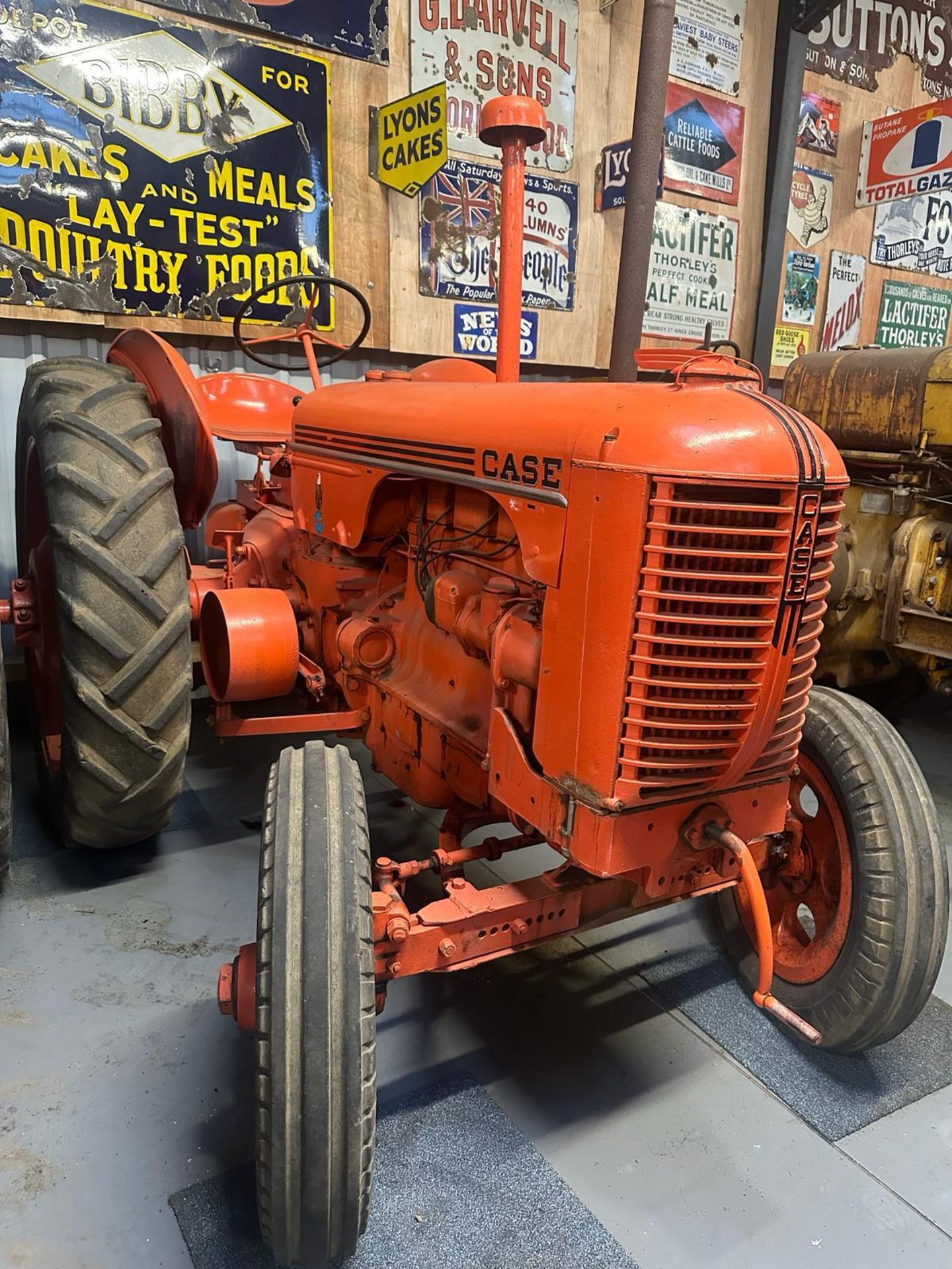 A Case DC4 tractor. - Image 2 of 11