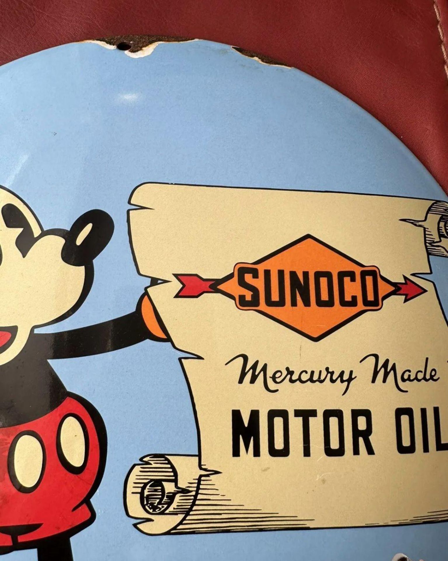 A contemporary 'distressed' enamelled advertising roundel for Sunuco Motor Oil featuring Walt - Image 6 of 7