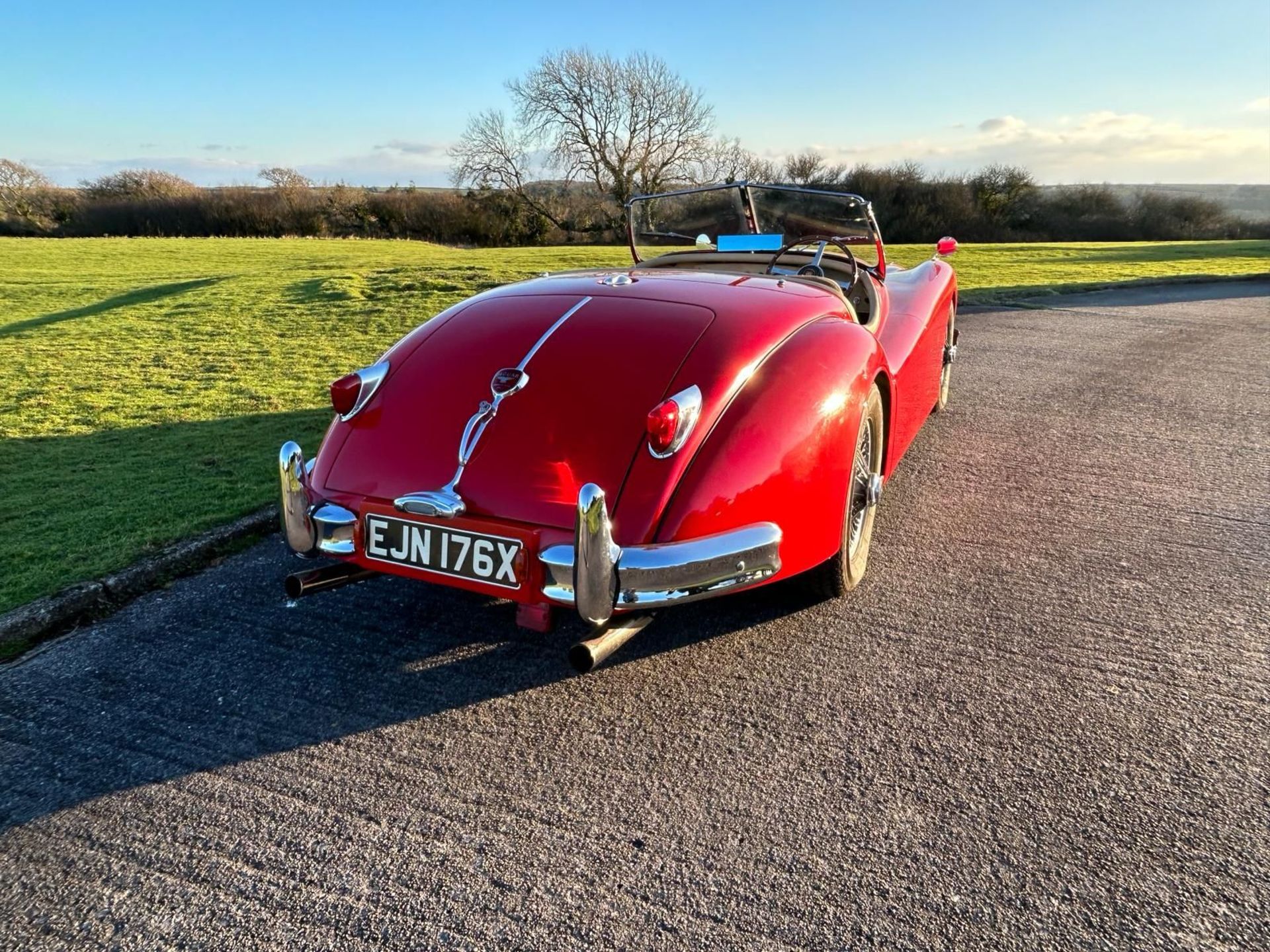 Jaguar XK140 Nostalgia kit car based on a Jaguar XJ6 1986 - Image 9 of 41