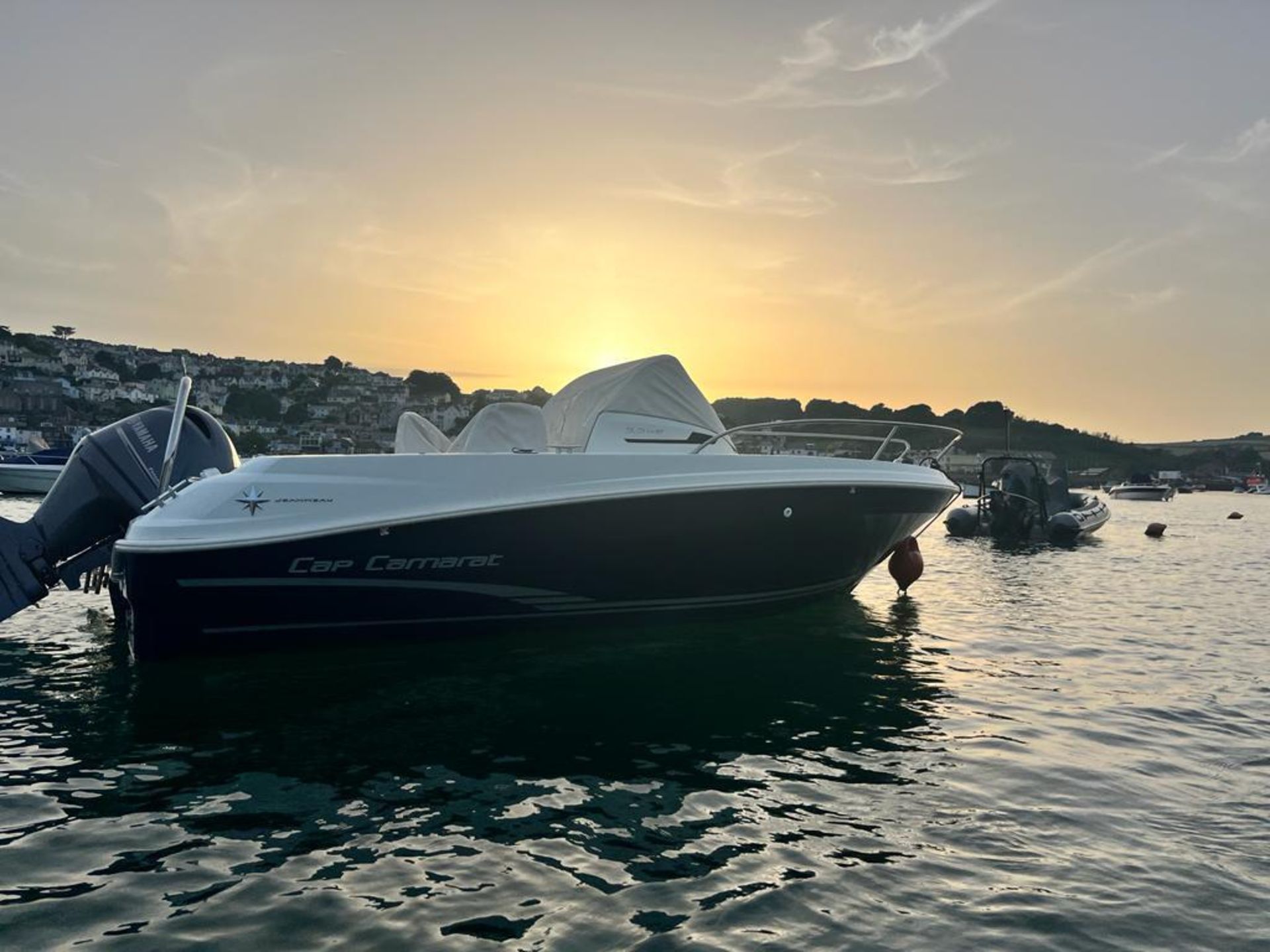 2023 Jeanneau Cap Cameret Motor Boat 5.5WA with Honda BF100 outboard. Having £7,000 of options! - Image 5 of 12