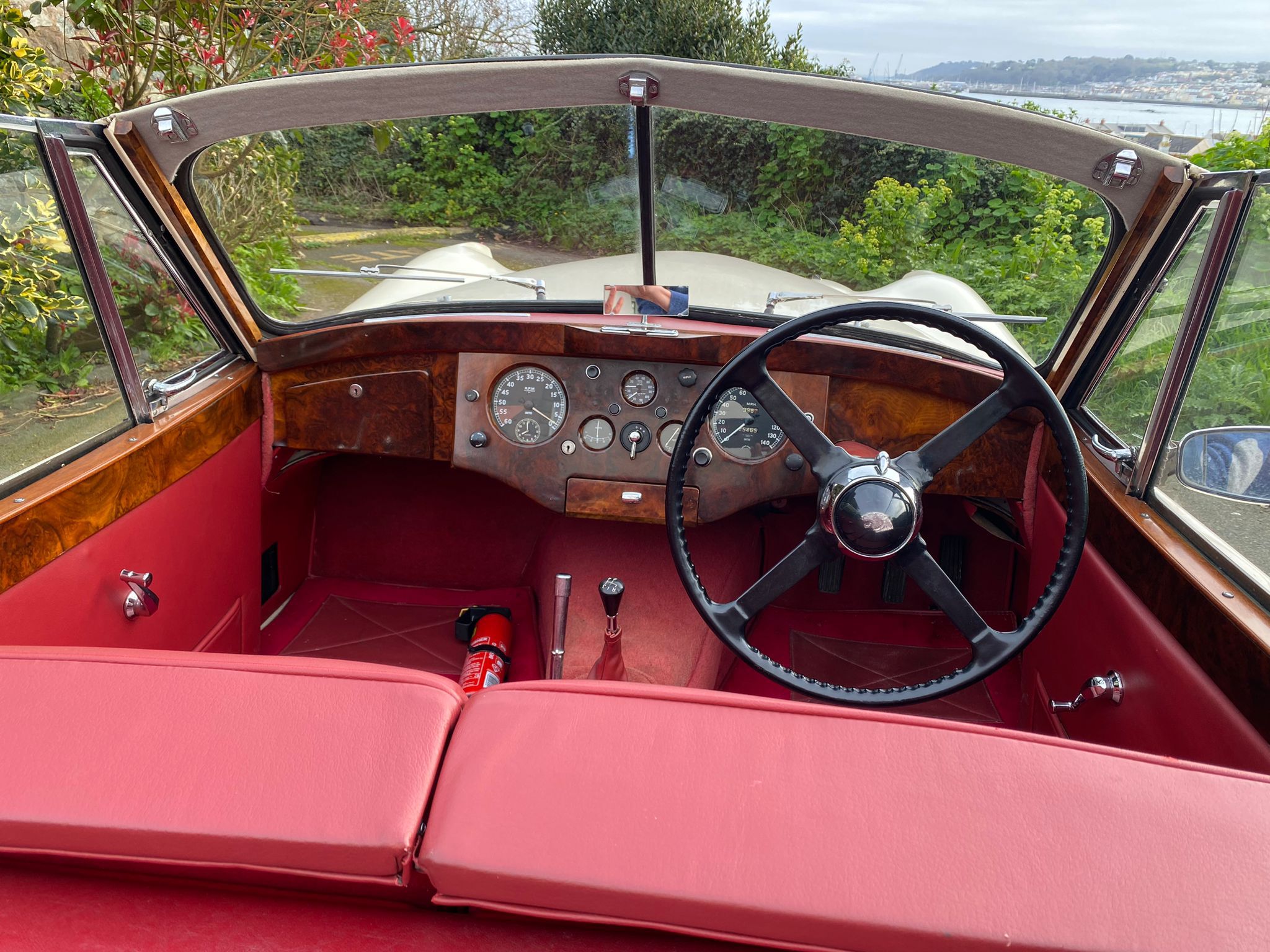 Jaguar XK120 1954 - Image 11 of 32