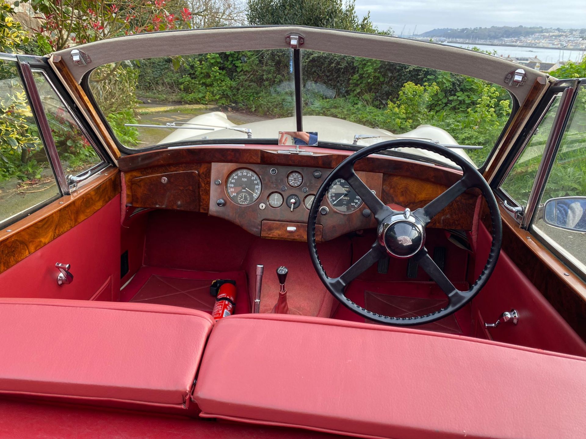 Jaguar XK120 1954 - Image 11 of 32