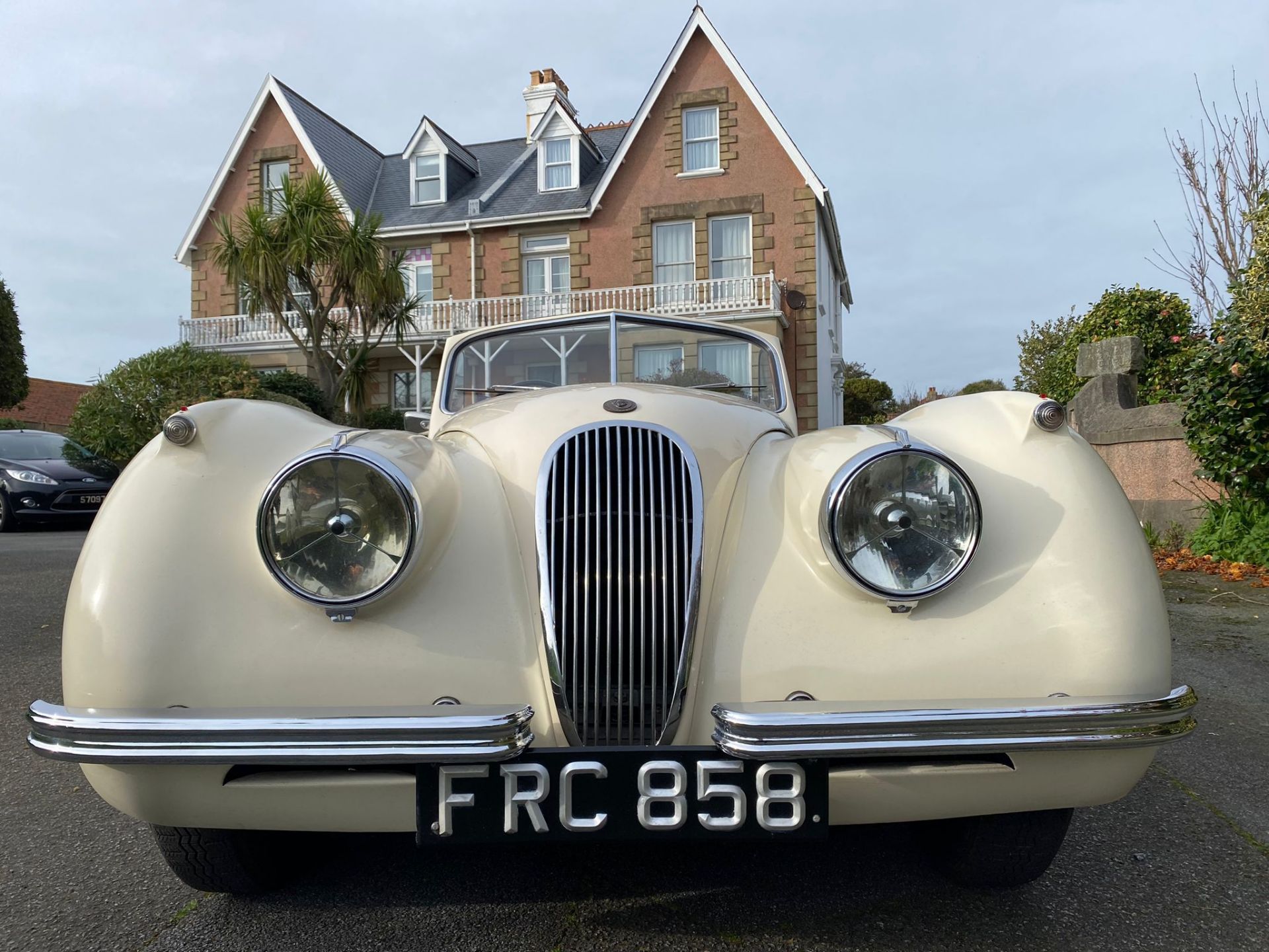 Jaguar XK120 1954 - Image 4 of 32