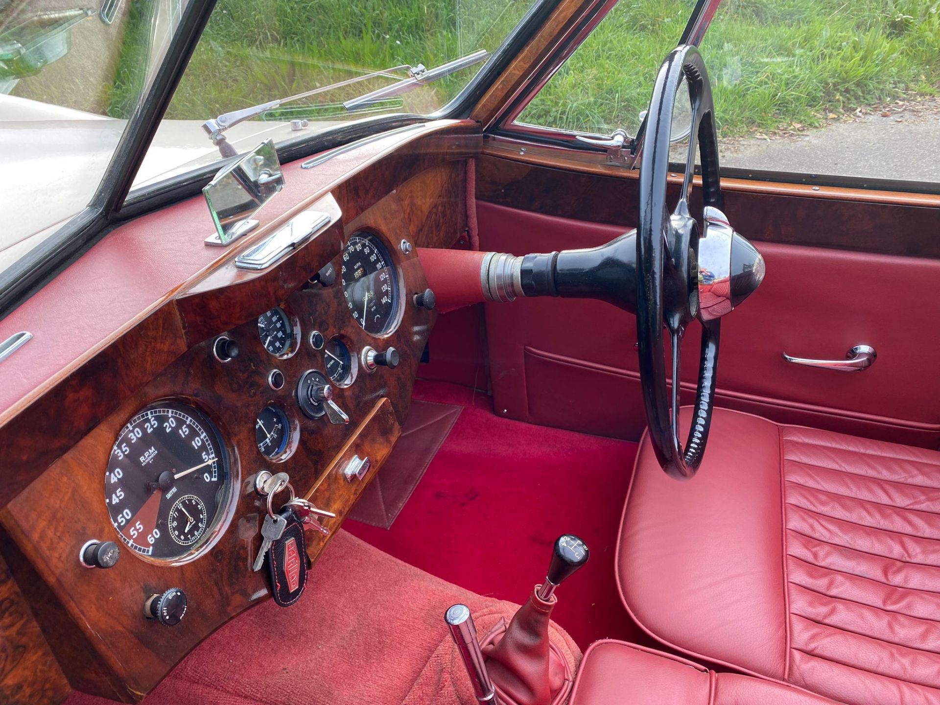 Jaguar XK120 1954 - Image 15 of 32