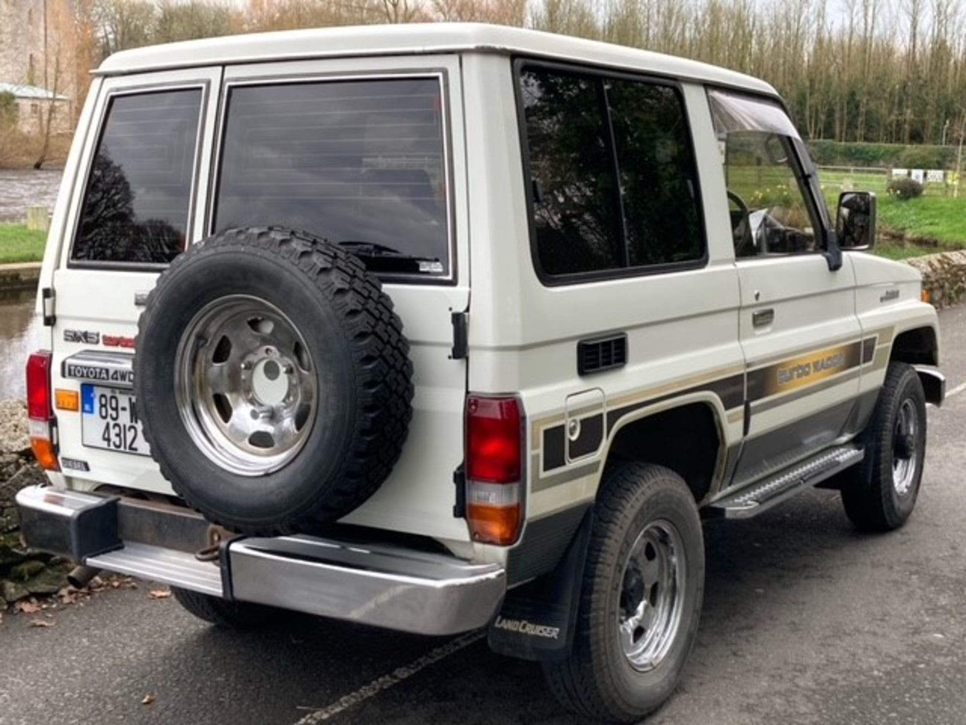 Toyota Landcruiser 1989 A nice example of this increasingly collectable 4x4 from long term - Image 4 of 30