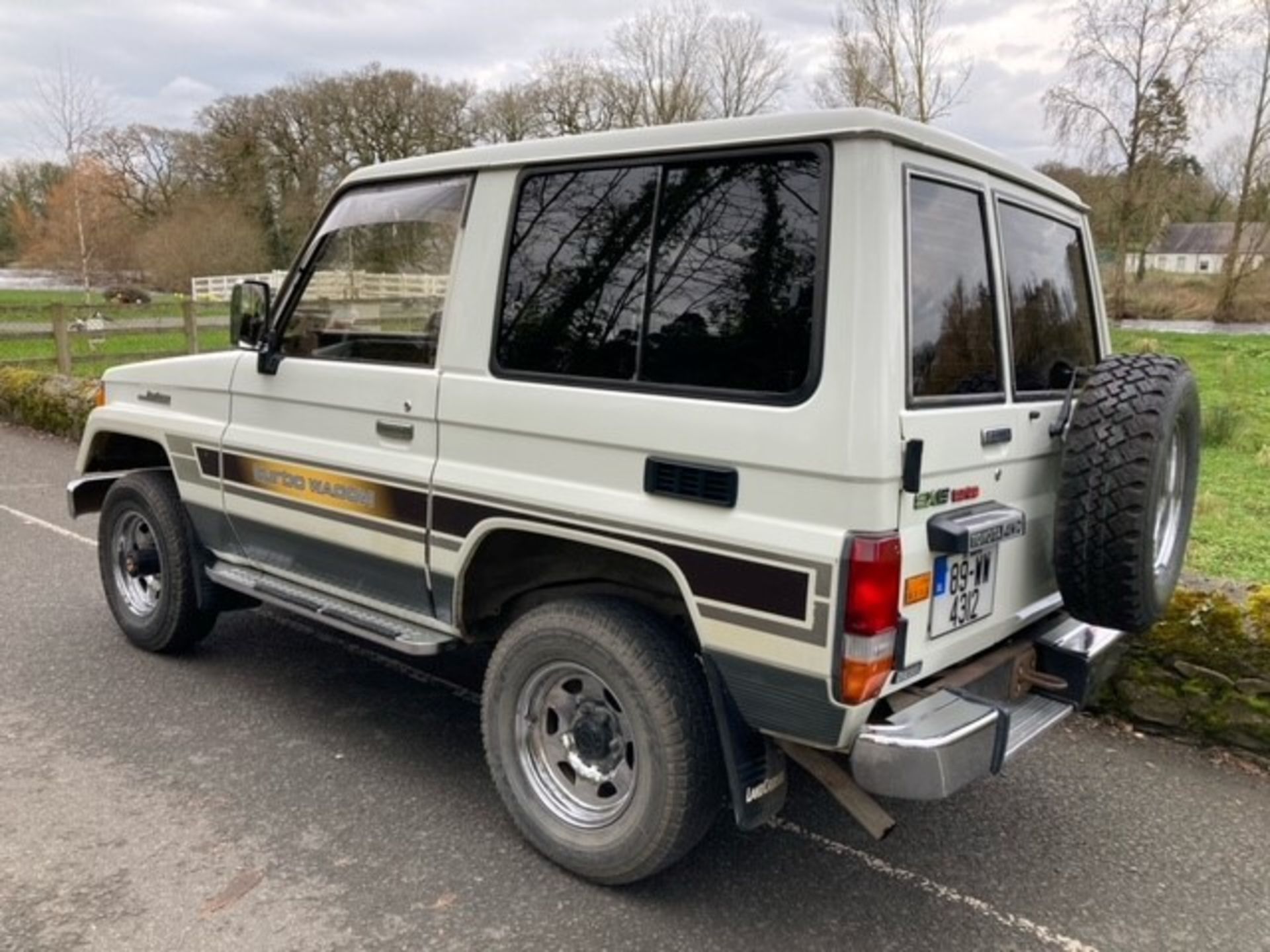 Toyota Landcruiser 1989 A nice example of this increasingly collectable 4x4 from long term - Image 2 of 30