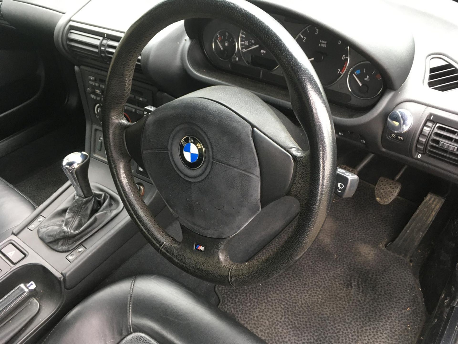 1999 BMW Z3 2.8 - only 56,000 miles from new - Image 20 of 27