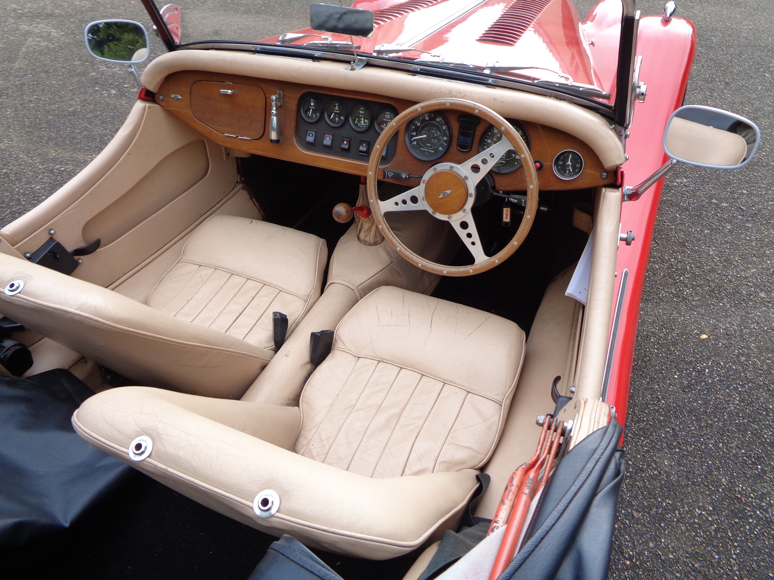 1983 Morgan 4/4 - Un-mistakable style for the British car enthusiast - A true gentleman’s car! - Image 7 of 19