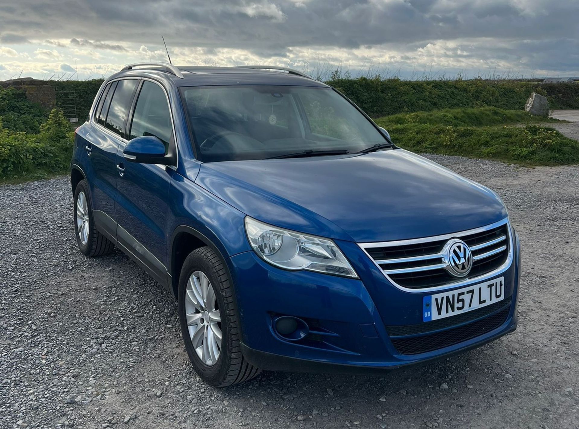 2008 Volkswagen Tiguan SE Tdi 140 - Sport pan roof with 12 months MOT - Offered at No Reserve - Bild 2 aus 16