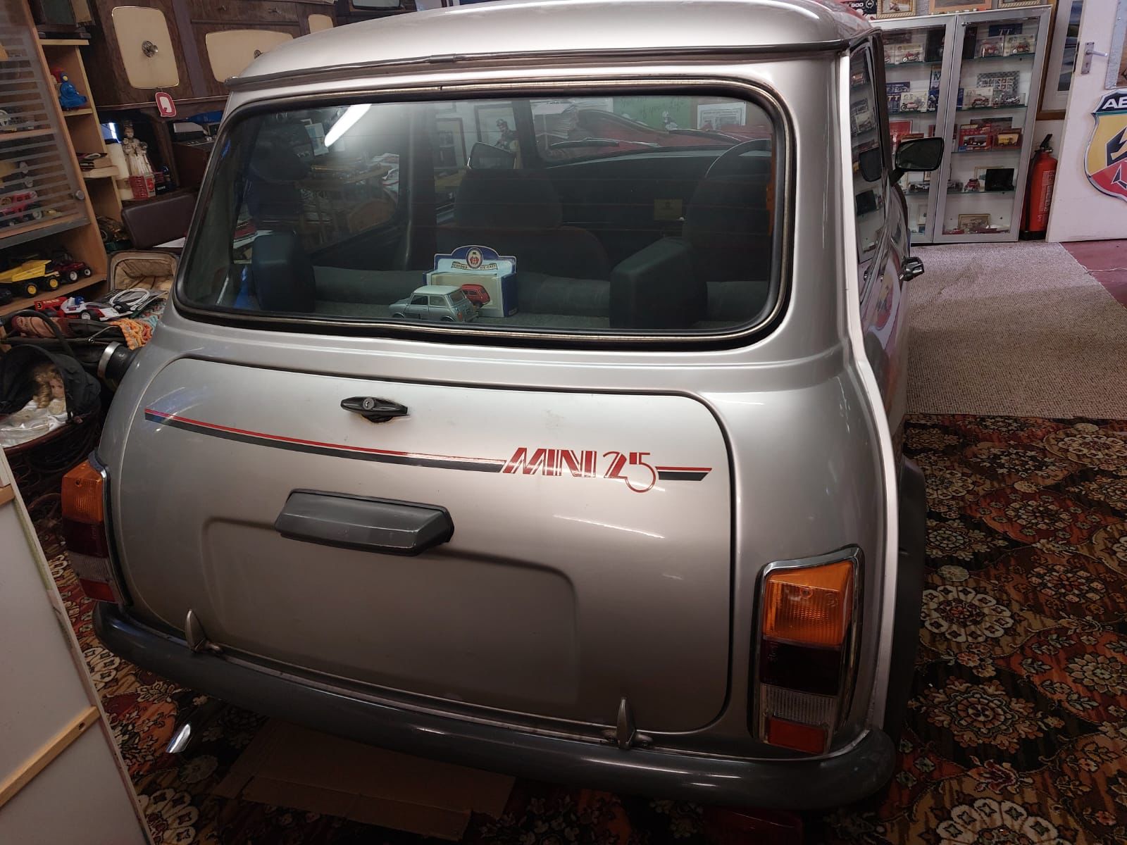 1984 Mini '25'- only 39.9 miles from new & unregistered - Image 13 of 57