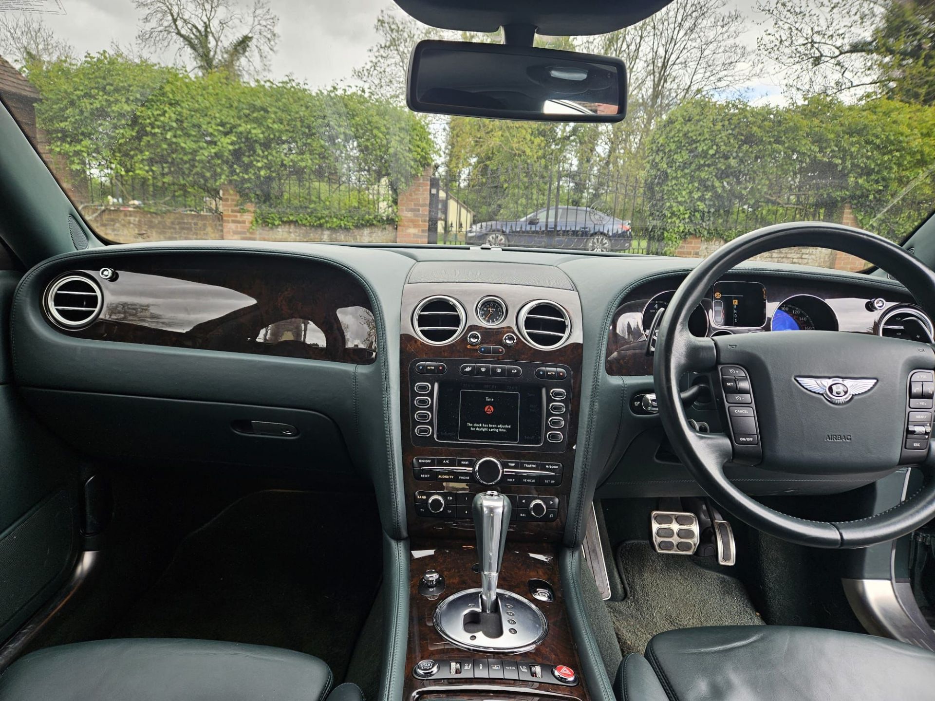 2006 Bentley Flying Spur - ULEZ compliant and only 18,000 miles from new - Image 22 of 25